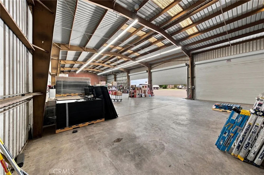 1084 E 1st Pomona, CA 91766