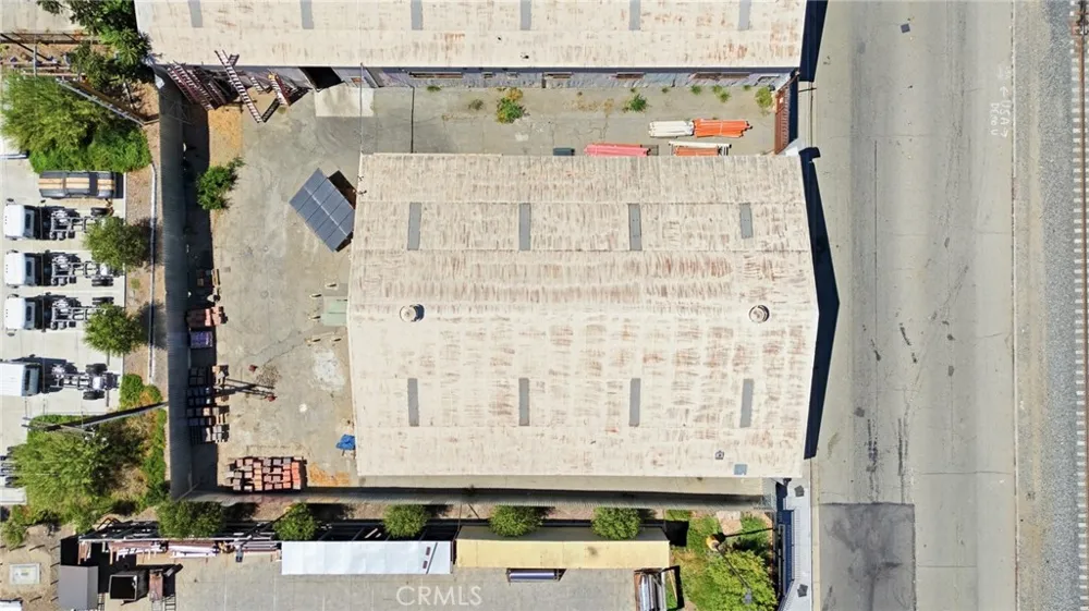 1084 E 1st Pomona, CA 91766