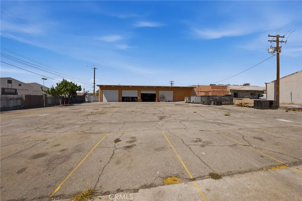 1084 E 1st Pomona, CA 91766