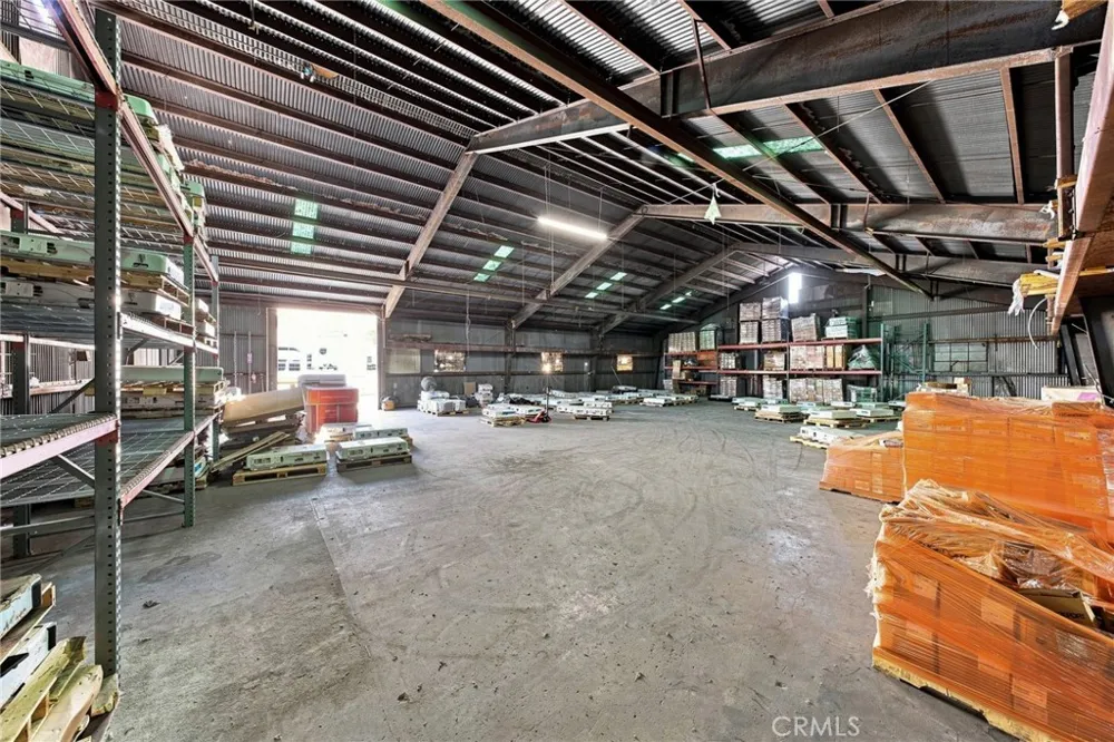 1084 E 1st Pomona, CA 91766