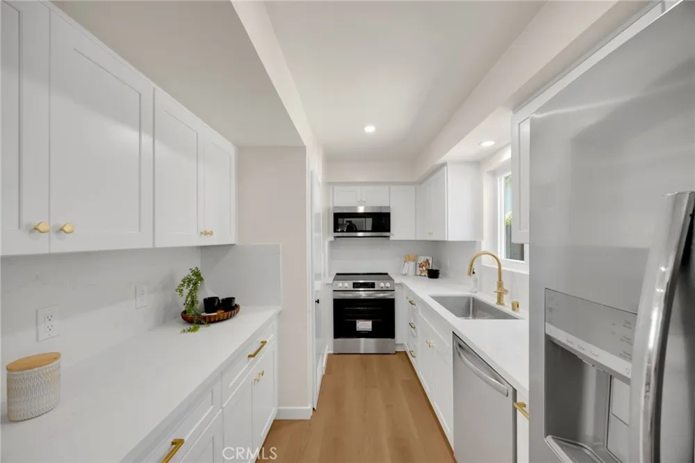 9579 Adams Huntington Beach, CA 92646