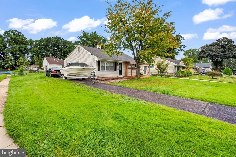 528 S MAPLE AVENUE Maple Shade, NJ 08052