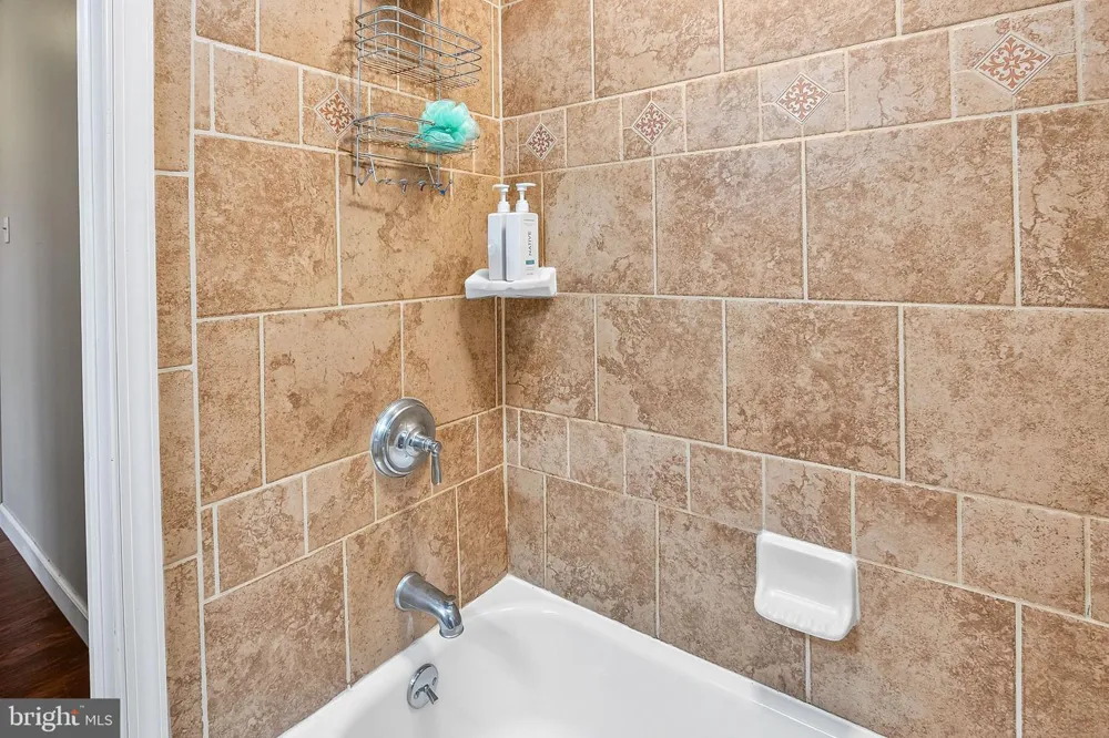 528 S MAPLE AVENUE Maple Shade, NJ 08052