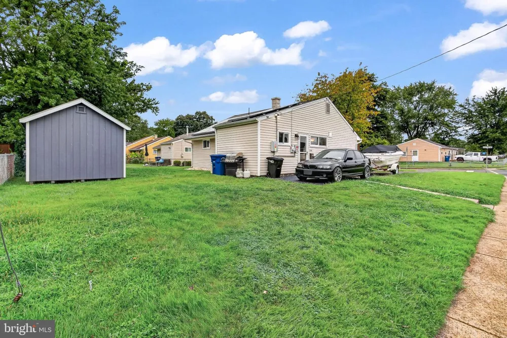 528 S MAPLE AVENUE Maple Shade, NJ 08052
