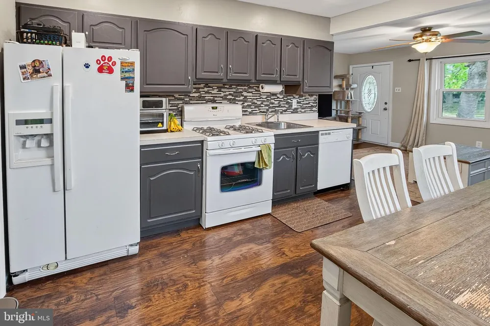 528 S MAPLE AVENUE Maple Shade, NJ 08052