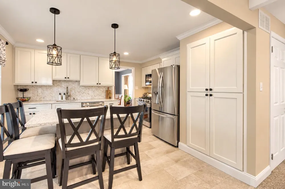 165 WESTOVER DRIVE Delran, NJ 08075