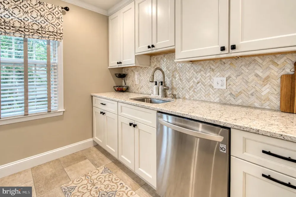 165 WESTOVER DRIVE Delran, NJ 08075
