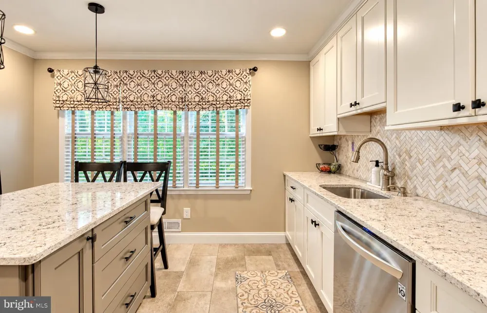 165 WESTOVER DRIVE Delran, NJ 08075