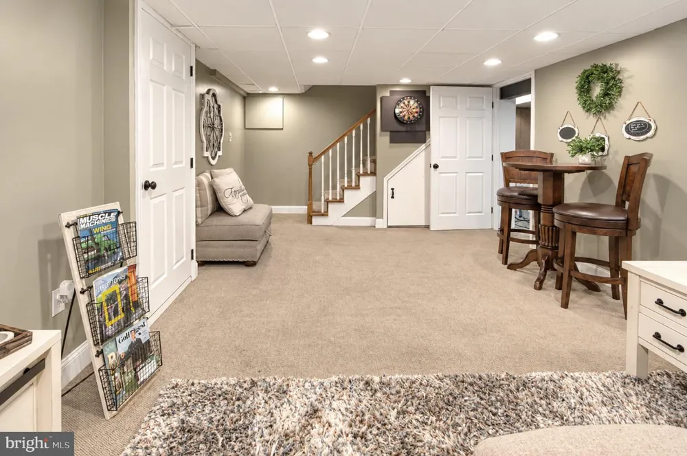165 WESTOVER DRIVE Delran, NJ 08075