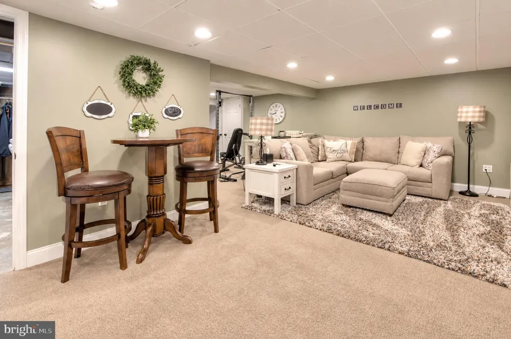 165 WESTOVER DRIVE Delran, NJ 08075