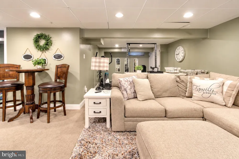 165 WESTOVER DRIVE Delran, NJ 08075