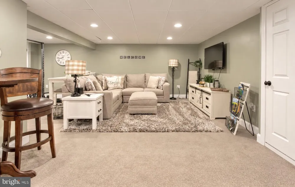 165 WESTOVER DRIVE Delran, NJ 08075