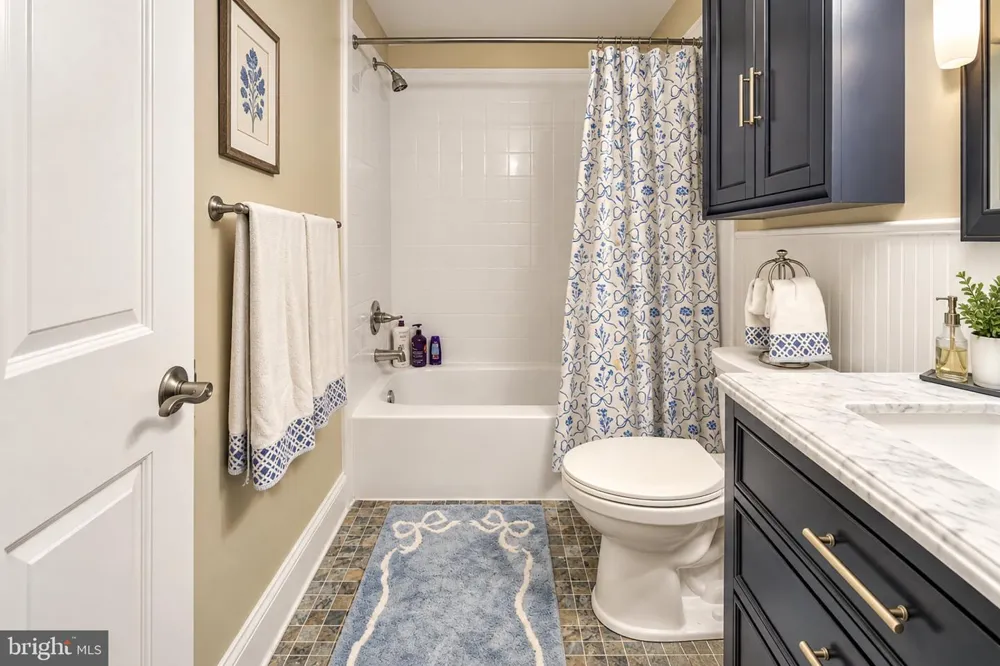 165 WESTOVER DRIVE Delran, NJ 08075