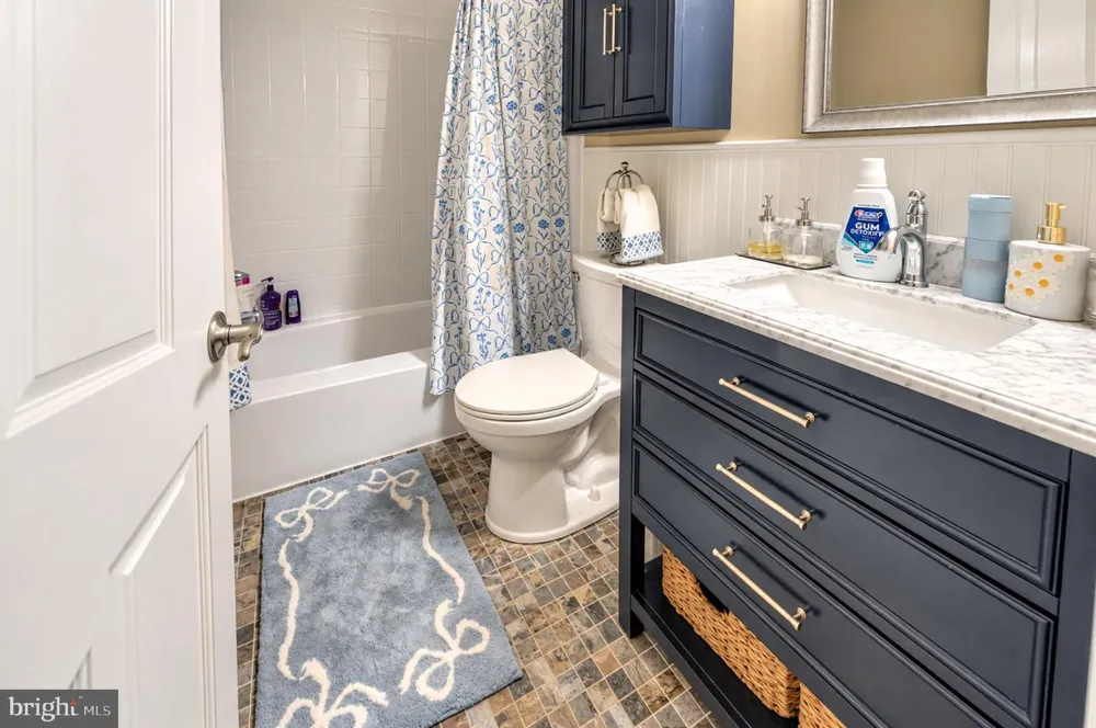 165 WESTOVER DRIVE Delran, NJ 08075