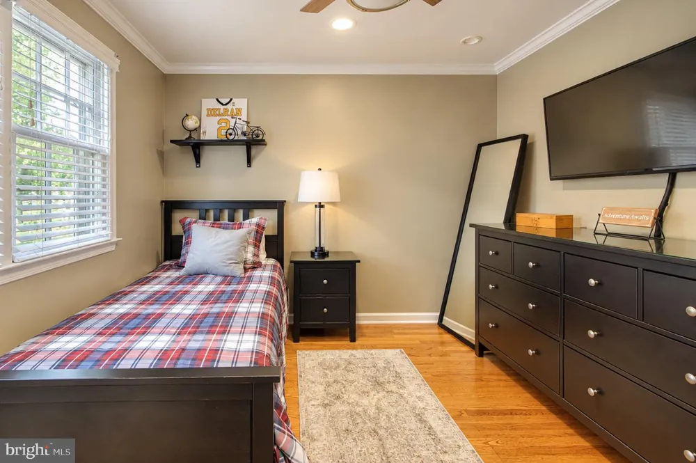 165 WESTOVER DRIVE Delran, NJ 08075