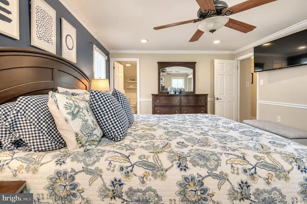 165 WESTOVER DRIVE Delran, NJ 08075