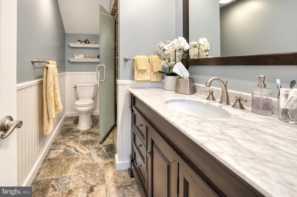 165 WESTOVER DRIVE Delran, NJ 08075