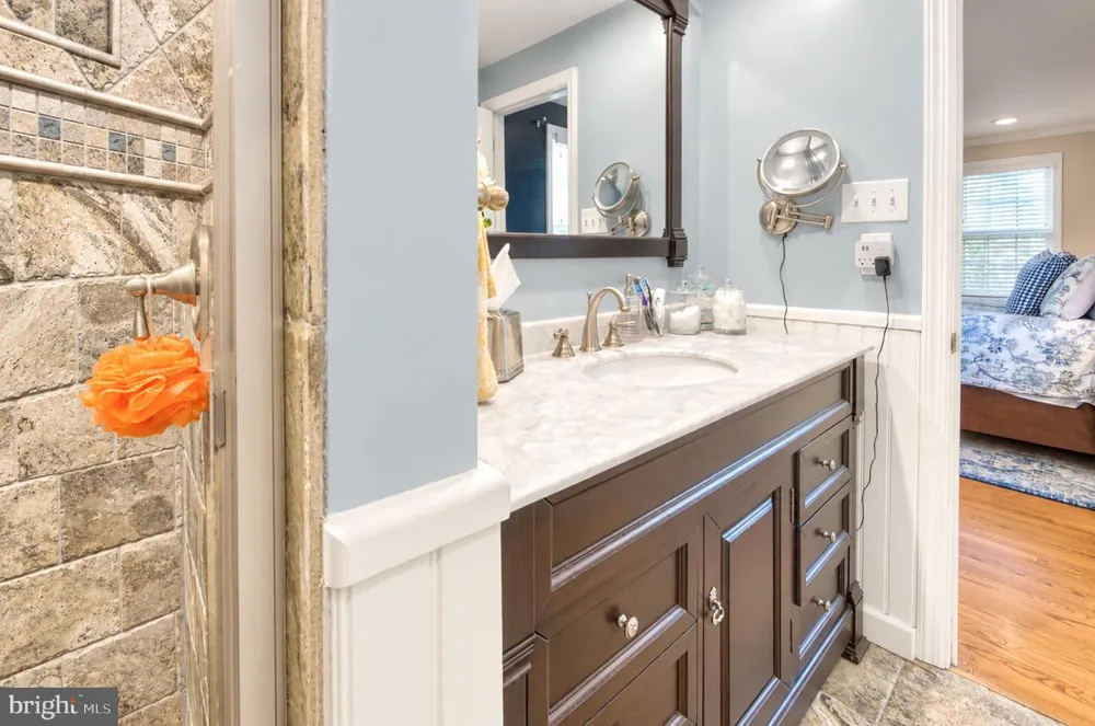 165 WESTOVER DRIVE Delran, NJ 08075
