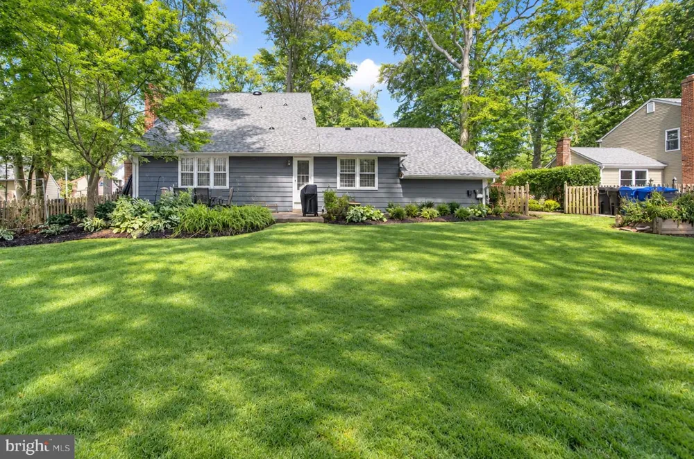 165 WESTOVER DRIVE Delran, NJ 08075
