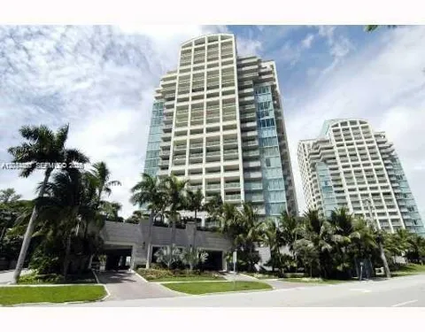 3400 SW 27th Ave #806