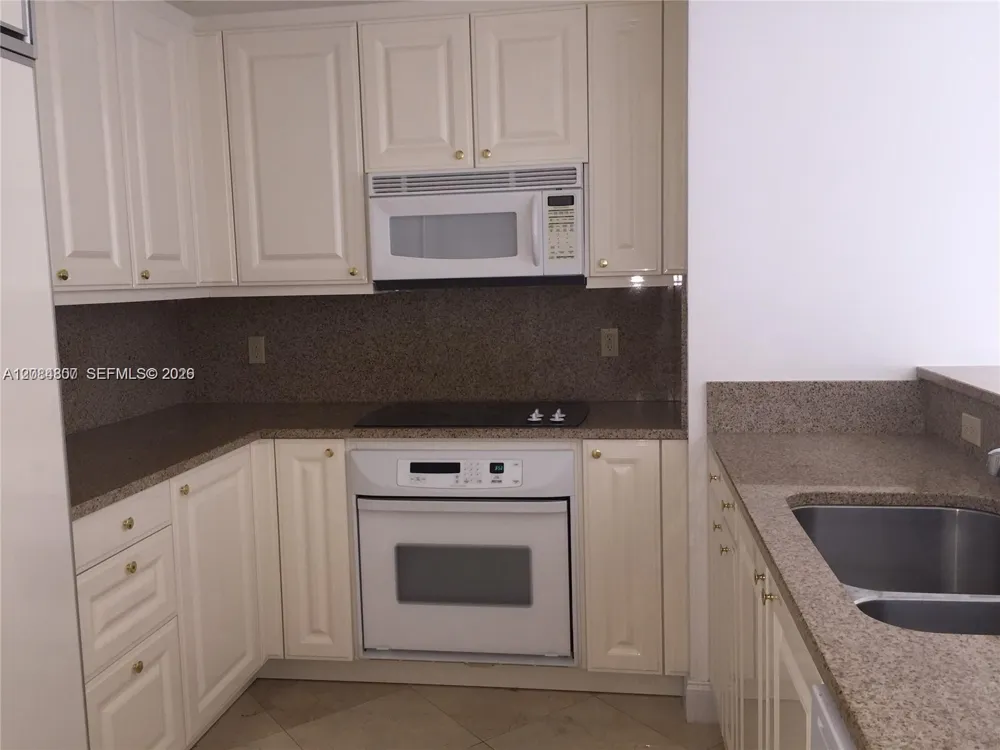 3400 SW 27th Ave #806 Miami, FL 33133