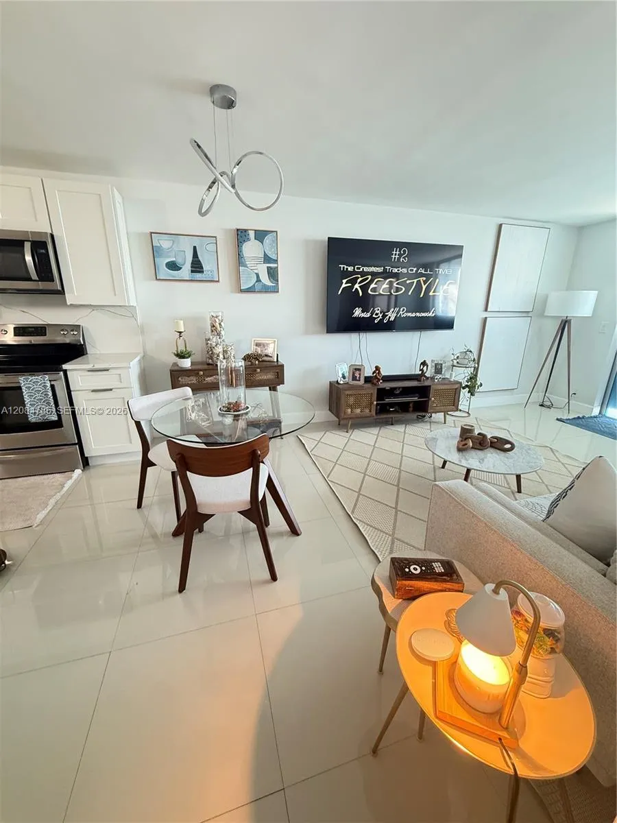 1505 Riverside Dr #1507 Pompano Beach, FL 33062