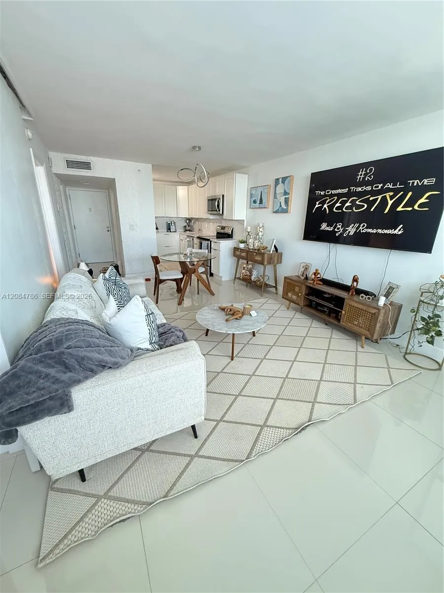 1505 Riverside Dr #1507 Pompano Beach, FL 33062