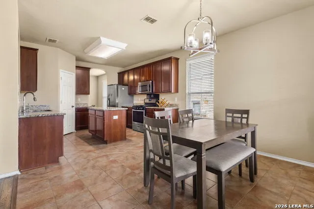 5830 palmetto way San Antonio, TX 78253