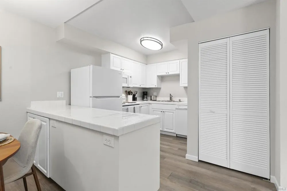 6955 Alvarado Rd. #77 San Diego, CA 92120