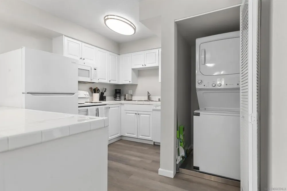 6955 Alvarado Rd. #77 San Diego, CA 92120