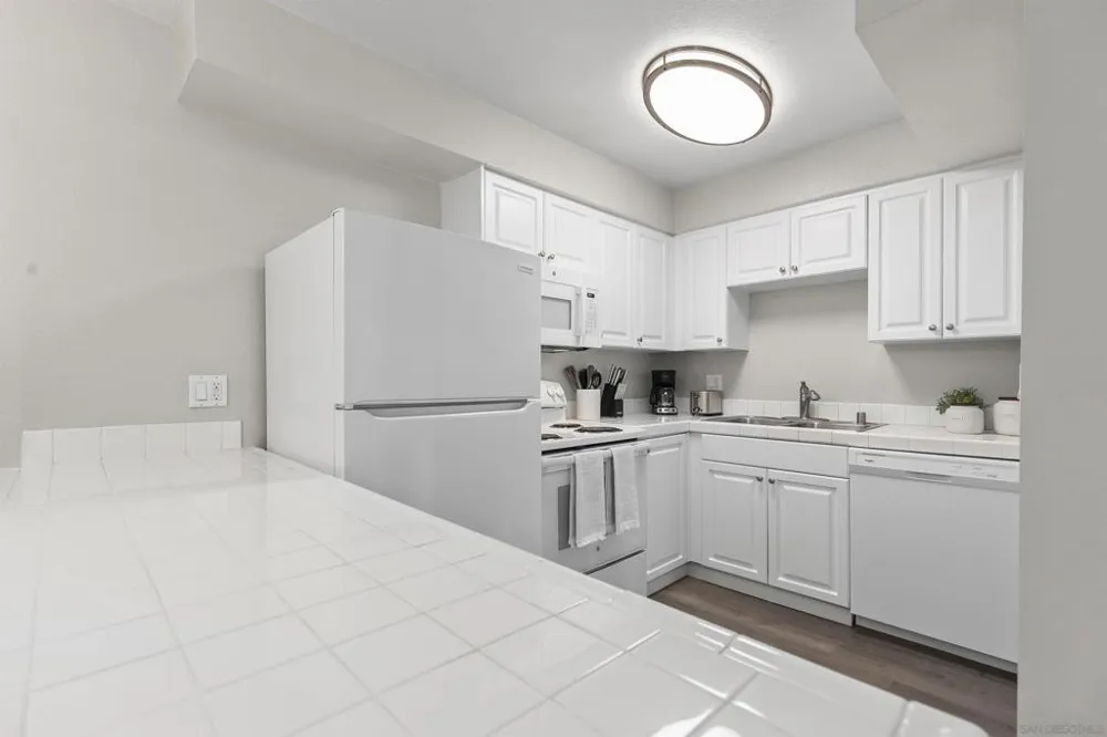 6955 Alvarado Rd. #77 San Diego, CA 92120