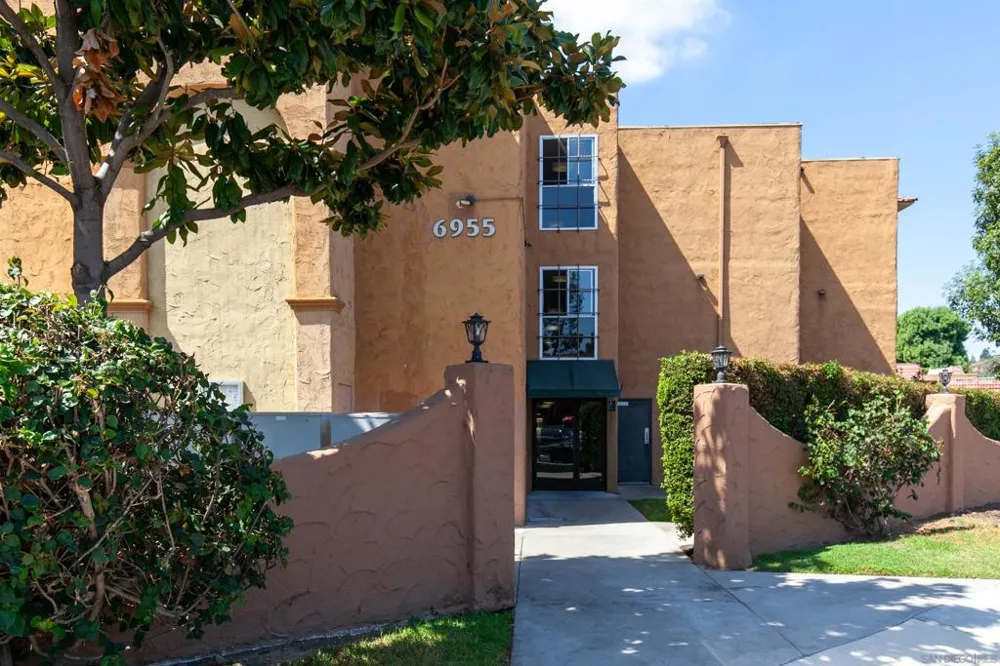 6955 Alvarado Rd. #77 San Diego, CA 92120