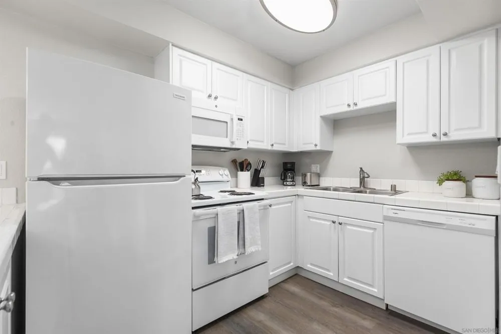 6955 Alvarado Rd. #77 San Diego, CA 92120