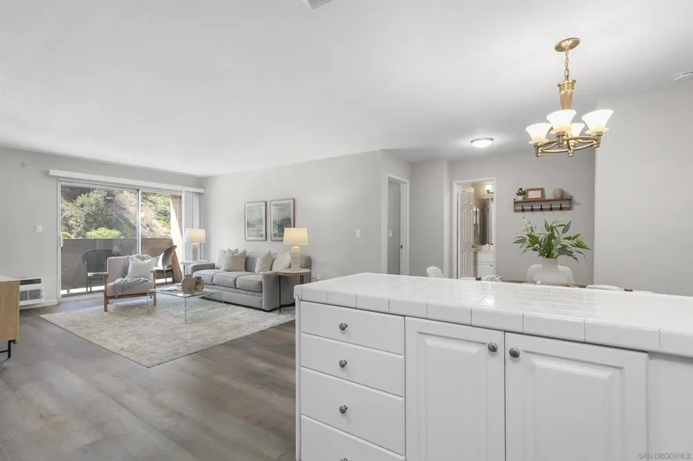 6955 Alvarado Rd. #77 San Diego, CA 92120