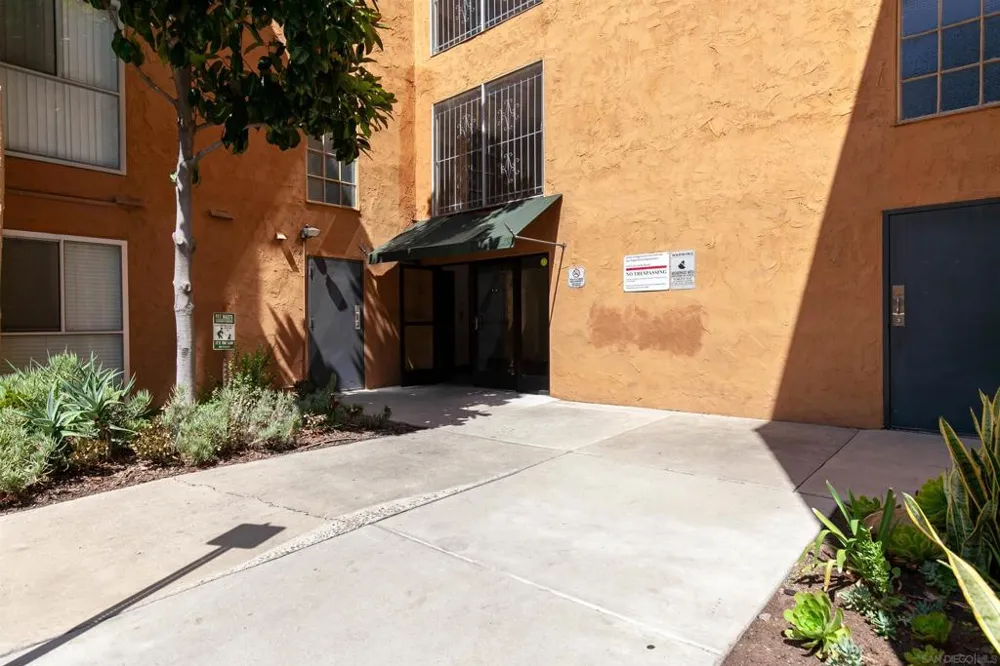 6955 Alvarado Rd. #77 San Diego, CA 92120