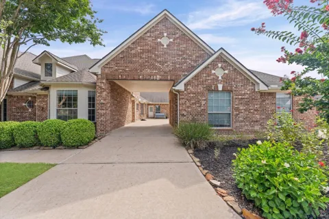 17202 Ledgefield