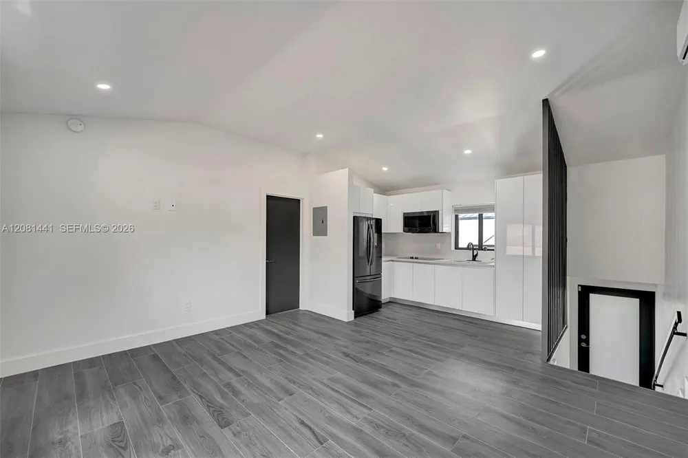 3362 SW 7th St #3362 Miami, FL 33135