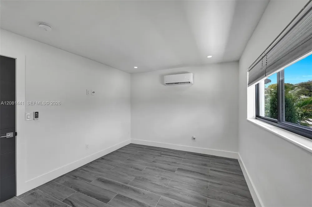3362 SW 7th St #3362 Miami, FL 33135