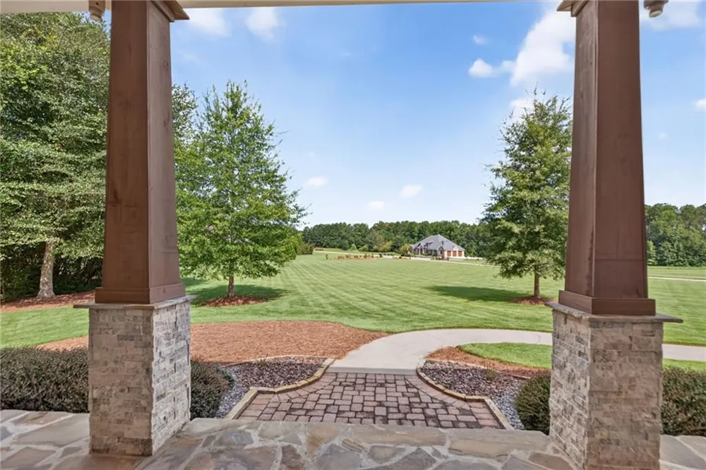 104 Reserve Dr Carrollton, GA 30117