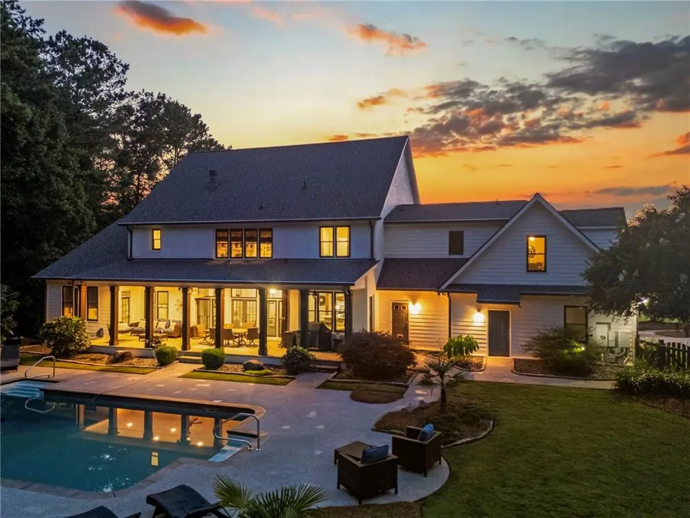 104 Reserve Dr Carrollton, GA 30117