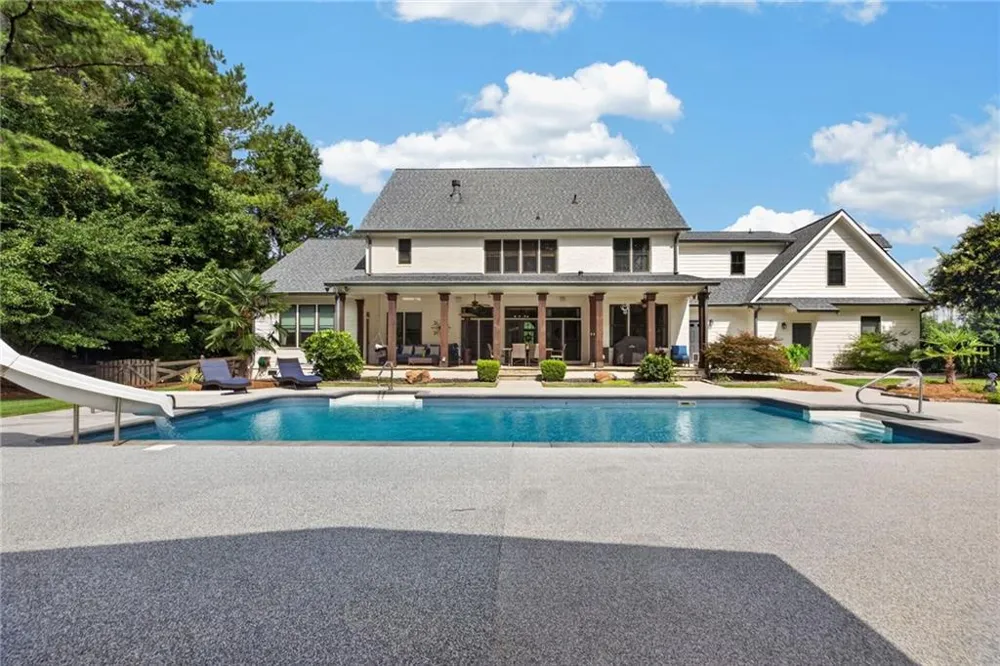 104 Reserve Dr Carrollton, GA 30117