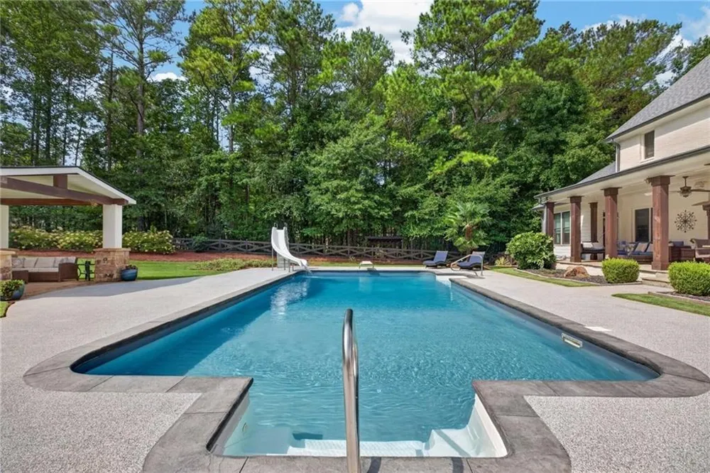 104 Reserve Dr Carrollton, GA 30117