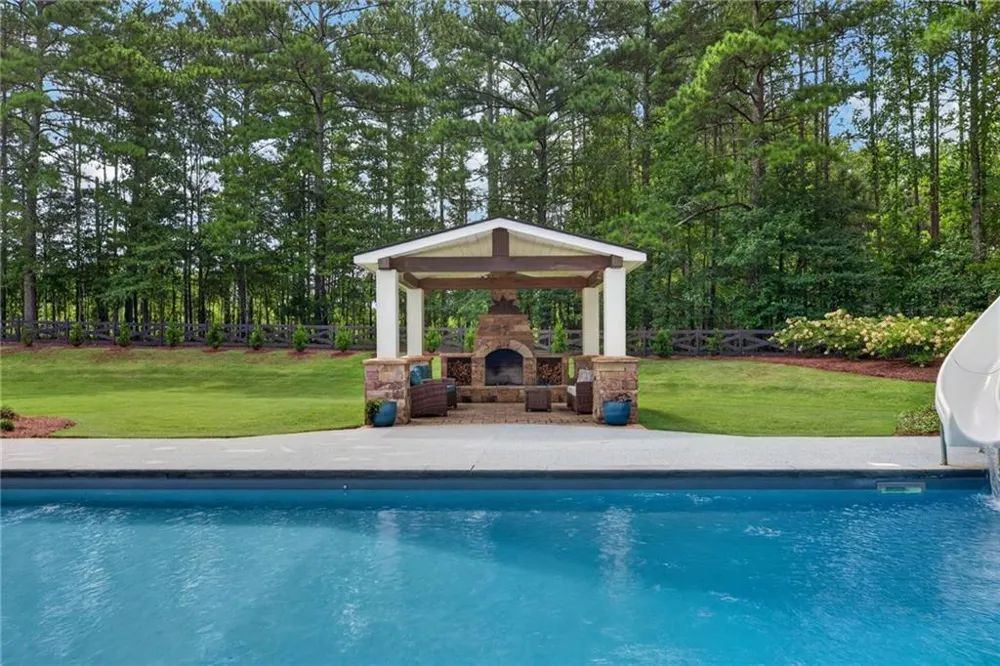 104 Reserve Dr Carrollton, GA 30117