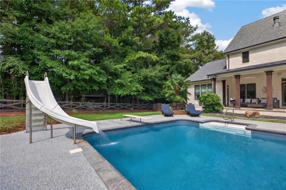 104 Reserve Dr Carrollton, GA 30117