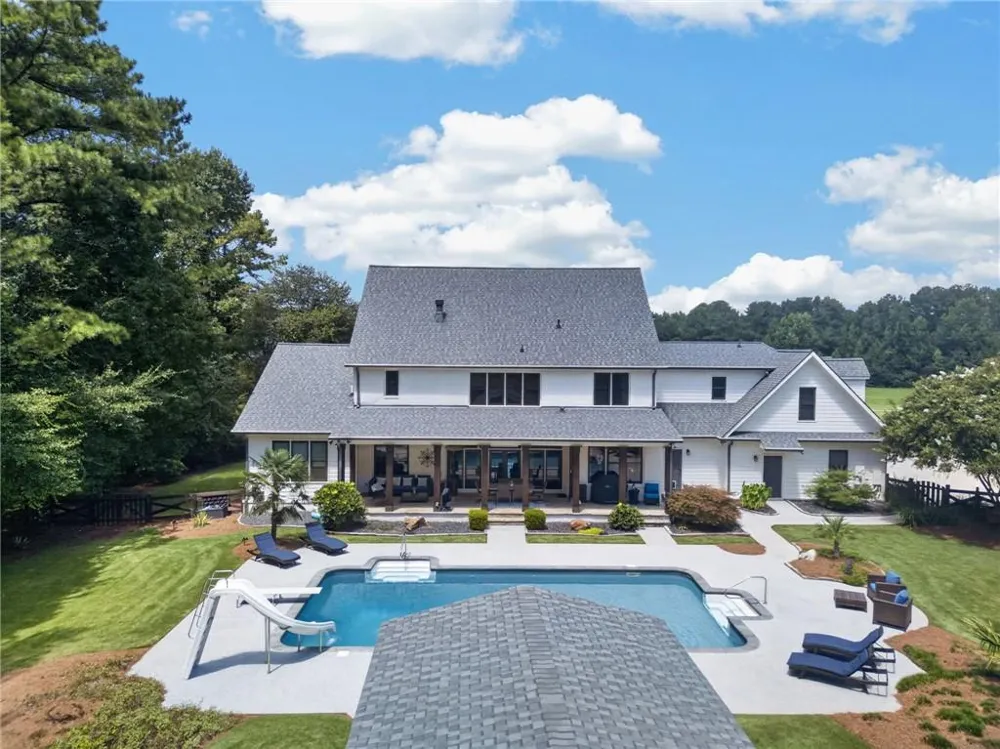 104 Reserve Dr Carrollton, GA 30117