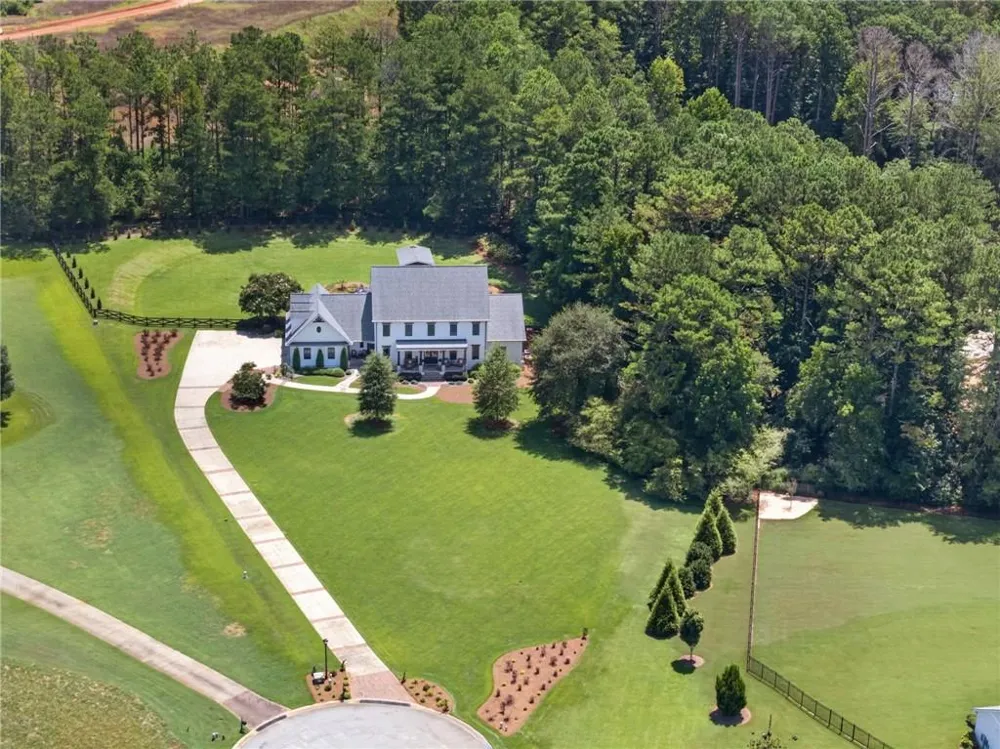 104 Reserve Dr Carrollton, GA 30117