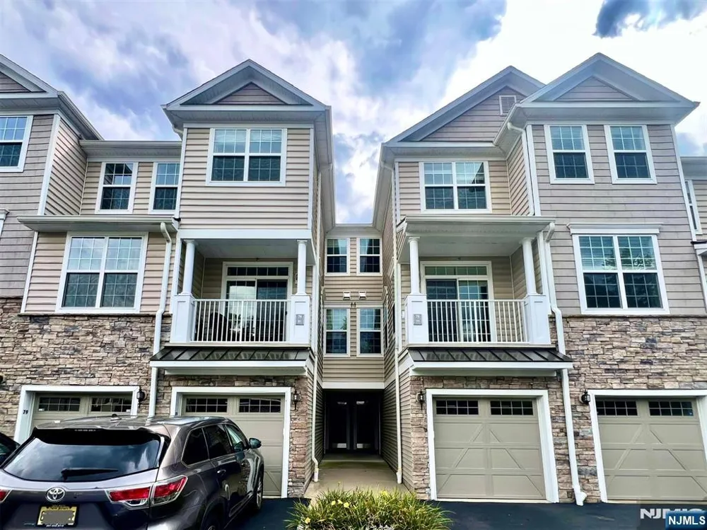 81 Autumn Way 20 Montvale, NJ 07645