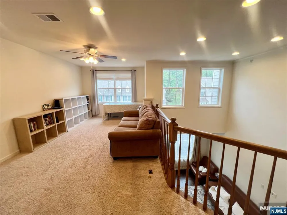 81 Autumn Way 20 Montvale, NJ 07645