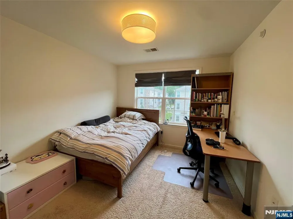 81 Autumn Way 20 Montvale, NJ 07645