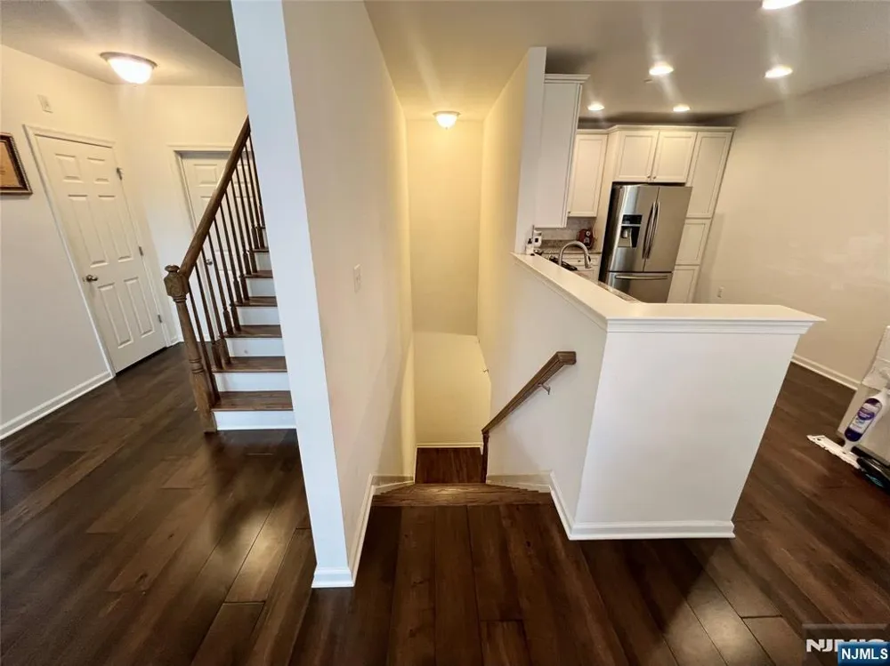 81 Autumn Way 20 Montvale, NJ 07645